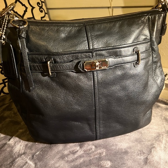 Coach Handbags - Coach Chelsea Ashlyn Hobo Bag - Black Leather